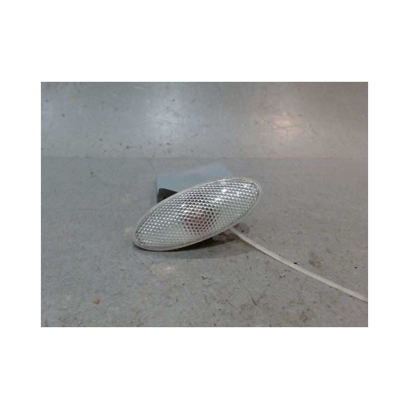 REPETITEUR AILE GAUCHE TOYOTA RAV4