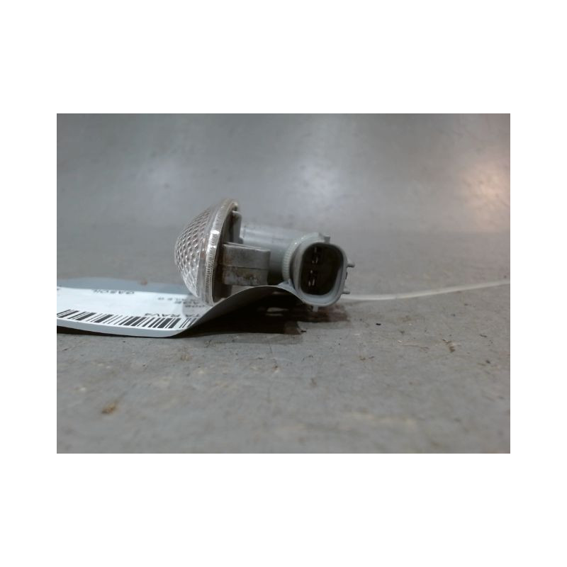 REPETITEUR AILE GAUCHE TOYOTA RAV4