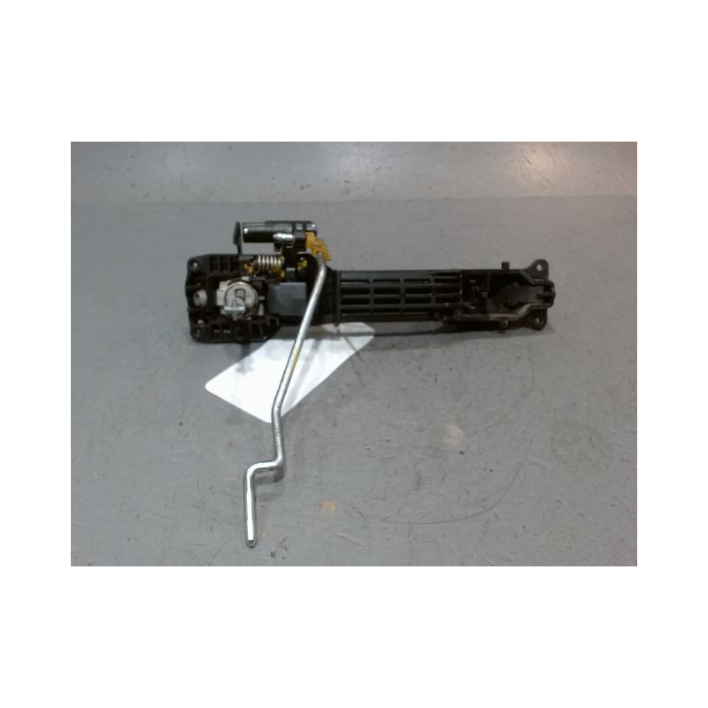 POIGNEE EXTERIEURE PORTE AVANT GAUCHE TOYOTA RAV4