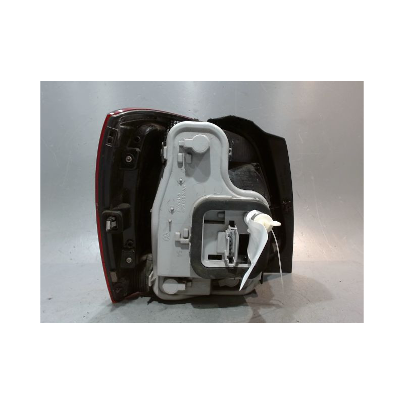 FEU ARRIERE DROIT VOLKSWAGEN POLO 2009-
