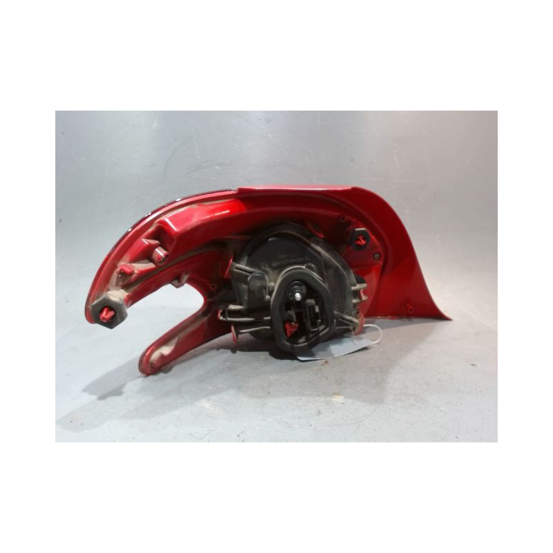 FEU ARRIERE DROIT PEUGEOT 208