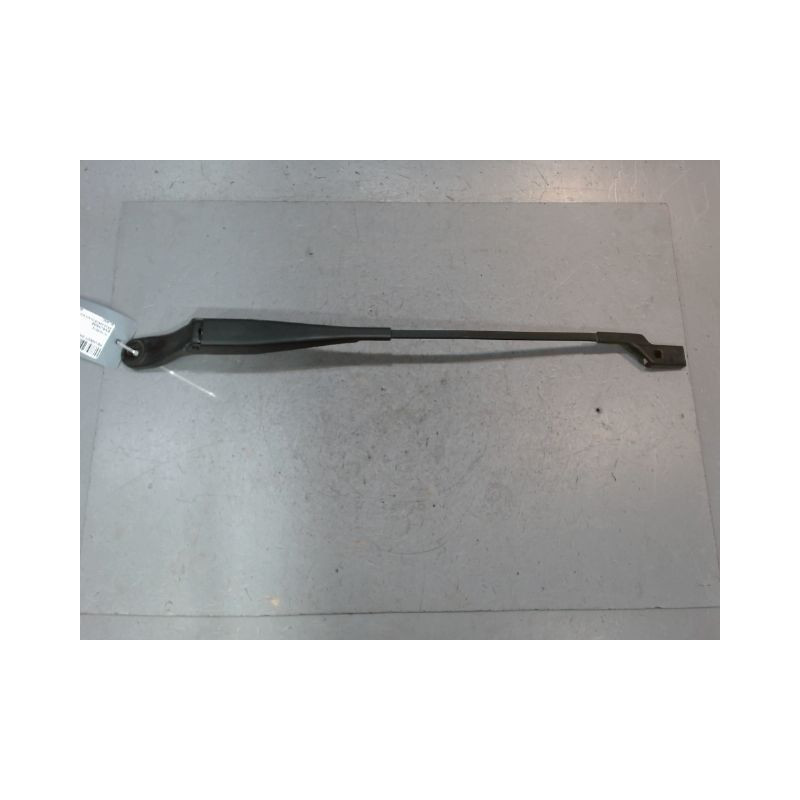 BRAS ESSUIE-GLACE AVANT GAUCHE PEUGEOT 208