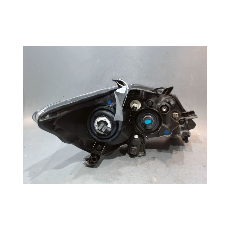 PHARE GAUCHE TOYOTA AURIS