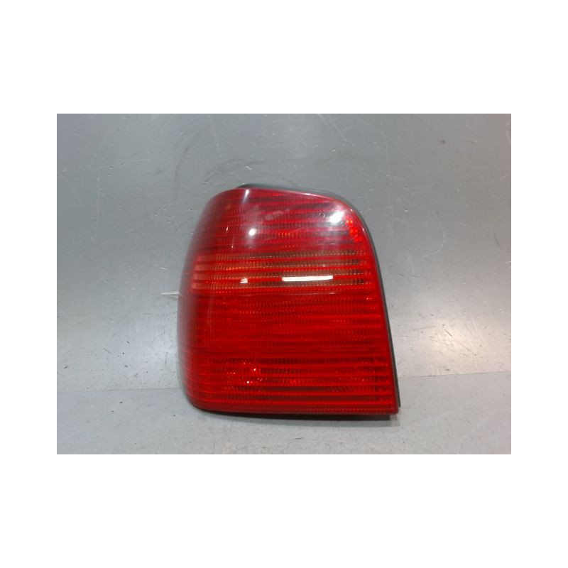 FEU ARRIERE GAUCHE  VOLKSWAGEN POLO
