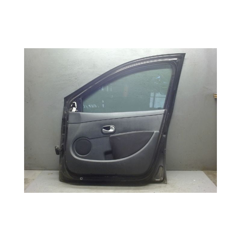 PORTE AVANT DROIT RENAULT CLIO