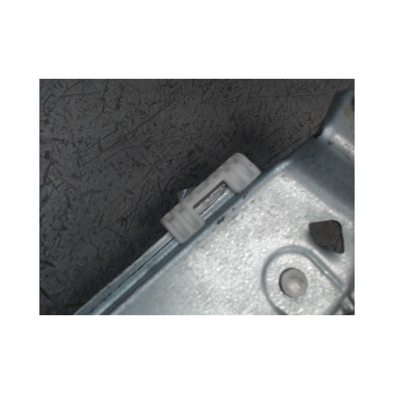 MECANISME LEVE-GLACE AVANT DROIT RENAULT CLIO