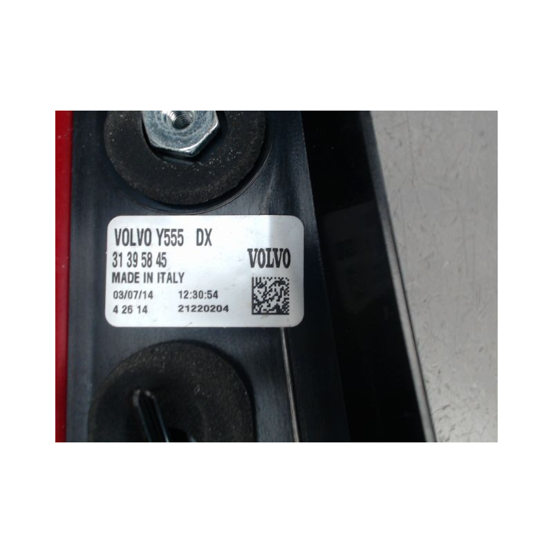 FEU ARRIERE DROIT VOLVO V40
