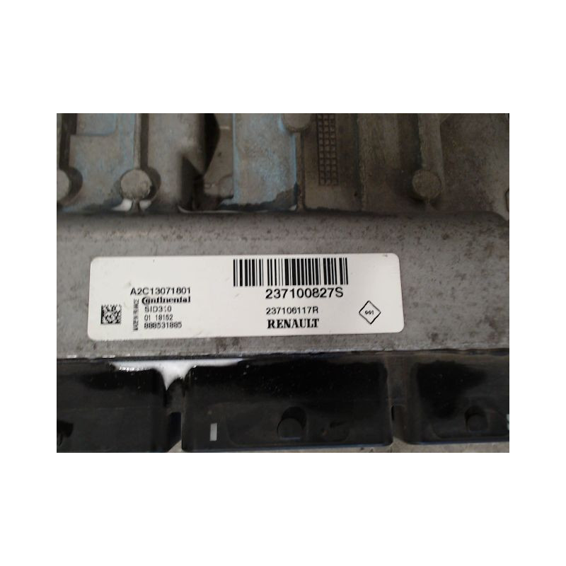 CALCULATEUR MOTEUR RENAULT MASTER