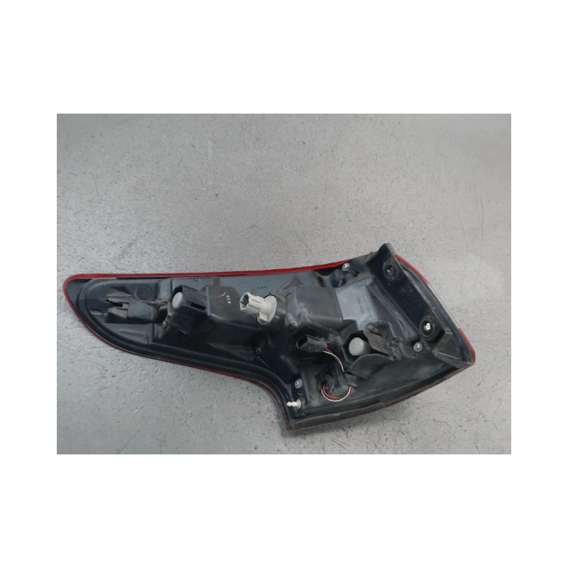 FEU ARRIERE DROIT NISSAN QASHQAI