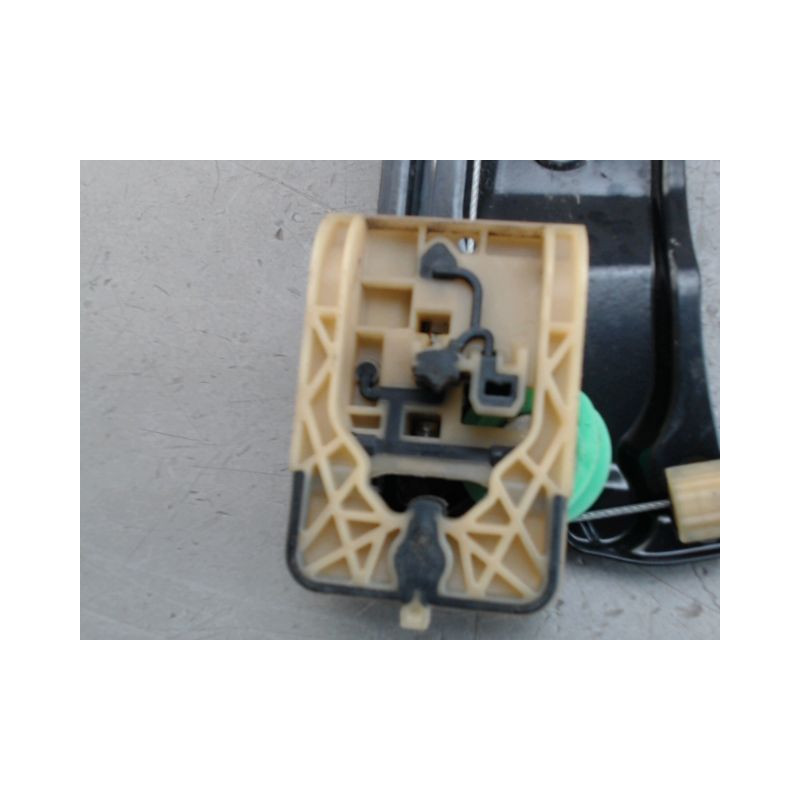 MECANISME LEVE-GLACE AVANT GAUCHE FORD FOCUS
