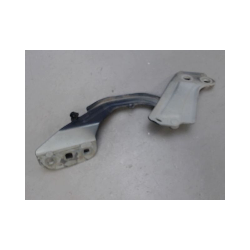 COMPAS DROIT CAPOT FORD FOCUS