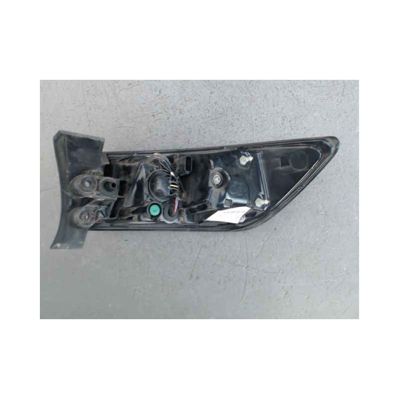 FEU ARRIERE GAUCHE  RENAULT CLIO