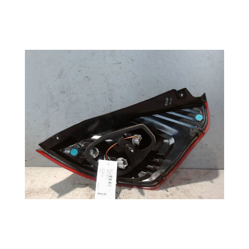 FEU ARRIERE GAUCHE  FORD FIESTA 2010-