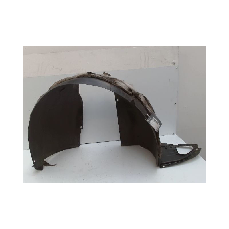 PARE-BOUE AVANT DROIT PEUGEOT 207 SW