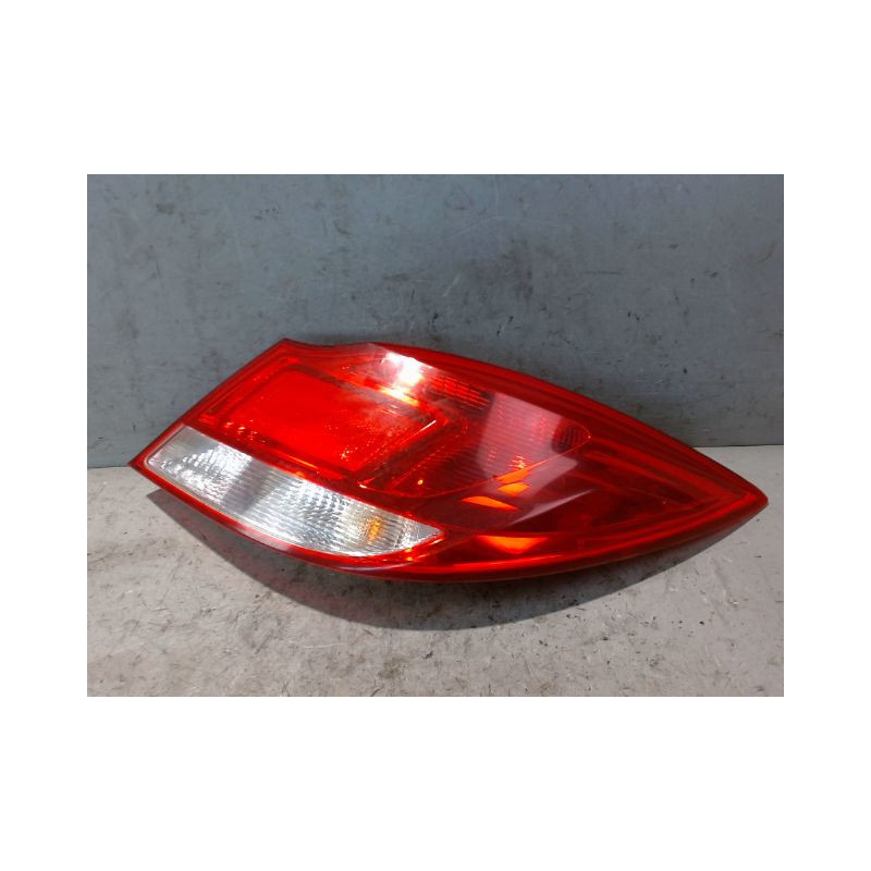 FEU ARRIERE DROIT OPEL INSIGNIA
