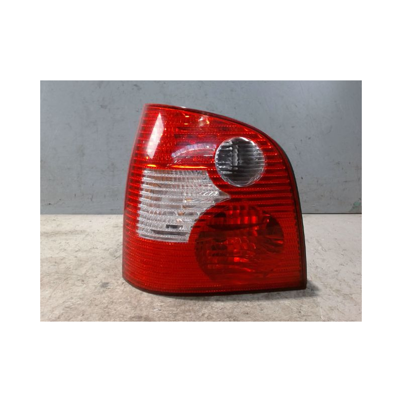 FEU ARRIERE GAUCHE  VOLKSWAGEN POLO 02-05