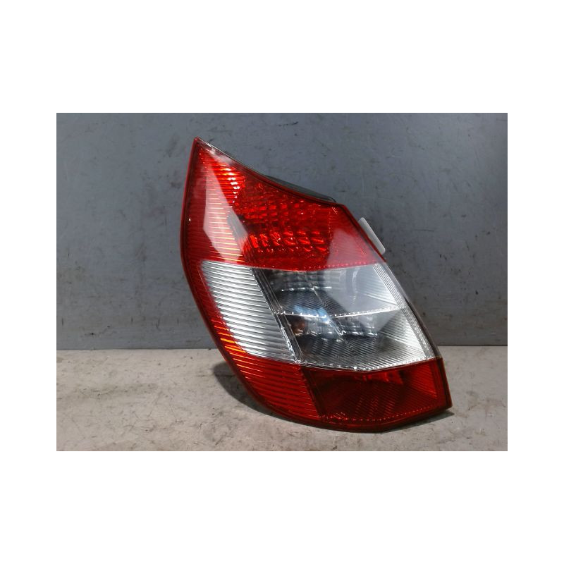 FEU ARRIERE GAUCHE  RENAULT SCENIC II PH1 02-06