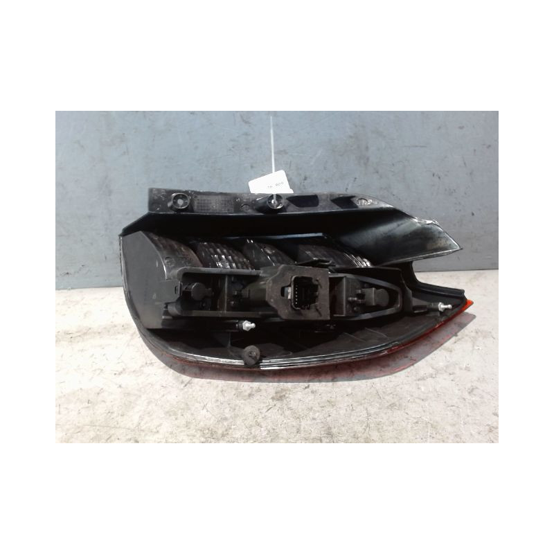 FEU ARRIERE GAUCHE  RENAULT SCENIC II PH1 02-06
