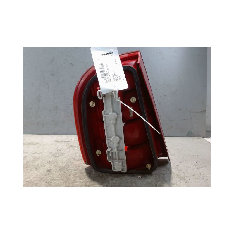 FEU ARRIERE DROIT SKODA FABIA 2000-2004