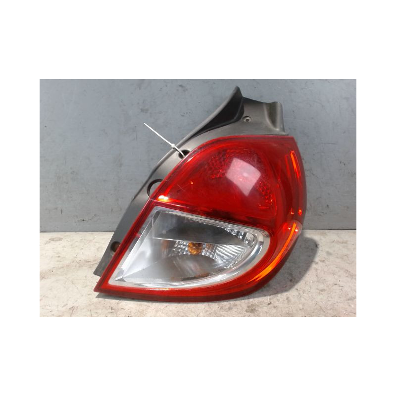 FEU ARRIERE DROIT RENAULT CLIO III 2010-
