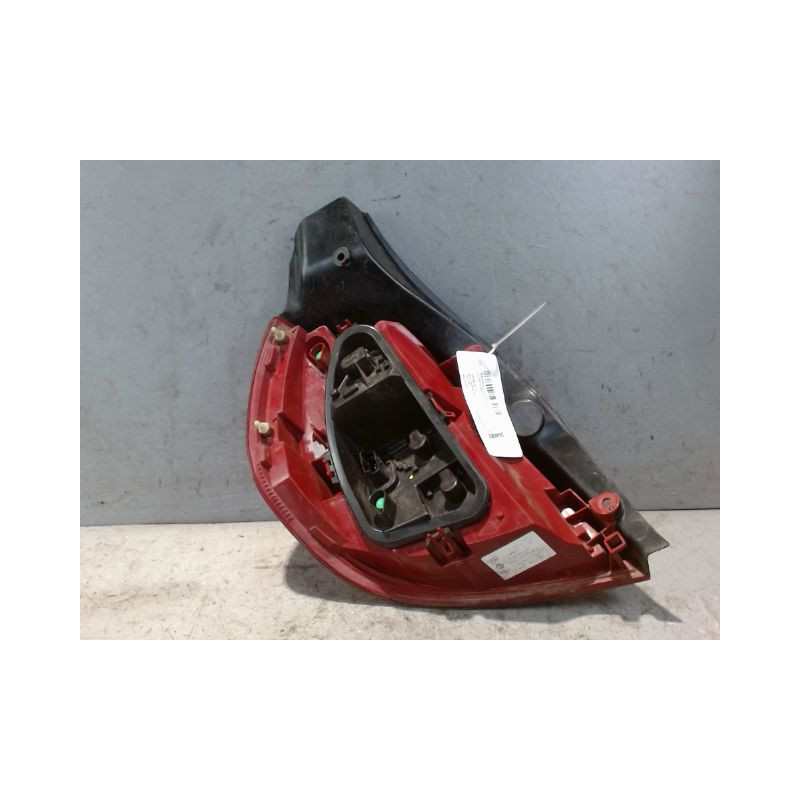 FEU ARRIERE DROIT RENAULT CLIO III 2010-