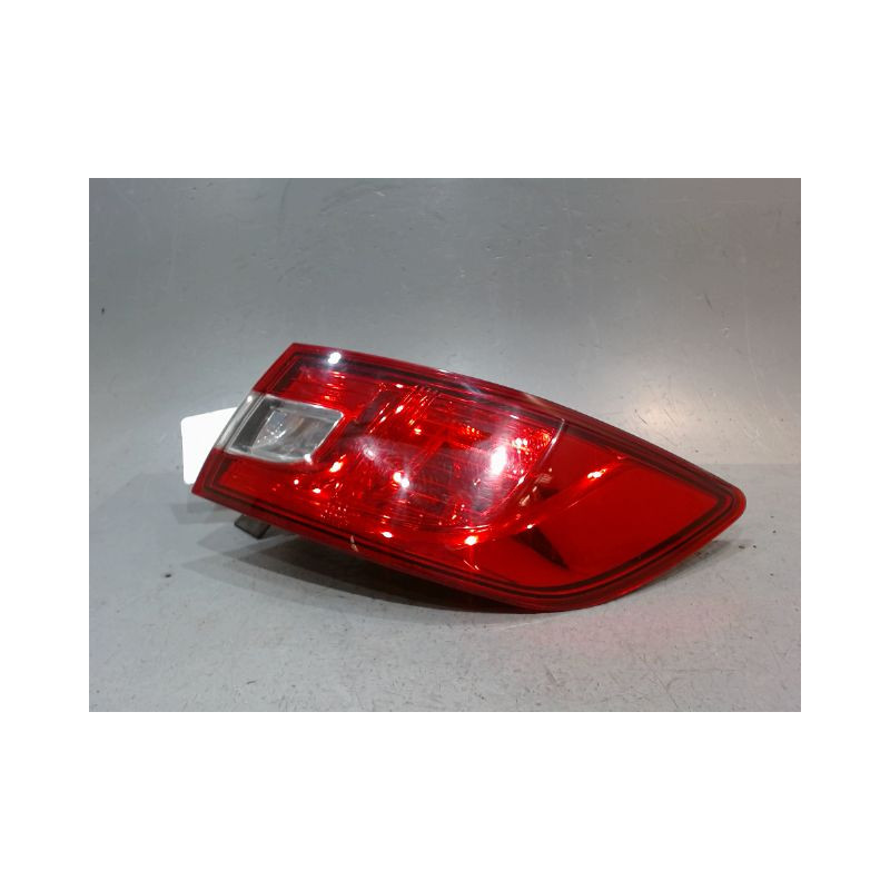 FEU ARRIERE DROIT RENAULT CLIO