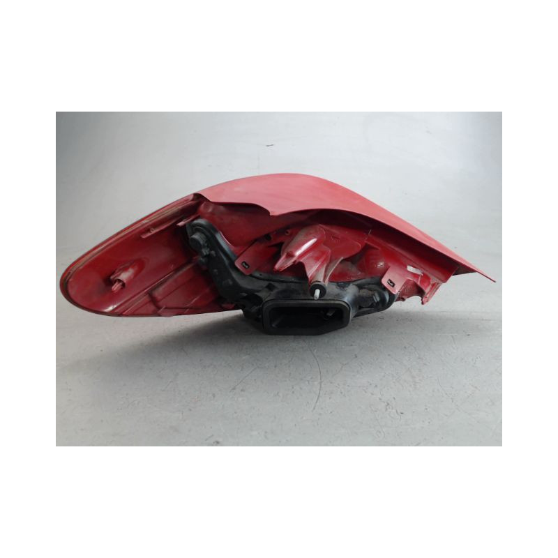 FEU ARRIERE DROIT PEUGEOT 207