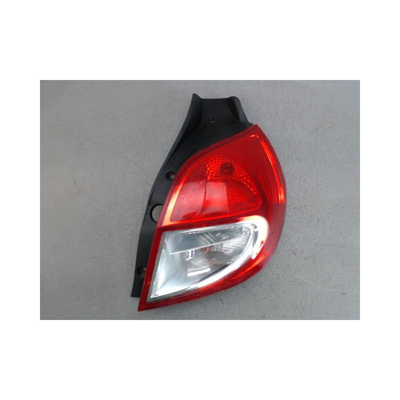 FEU ARRIERE DROIT RENAULT CLIO