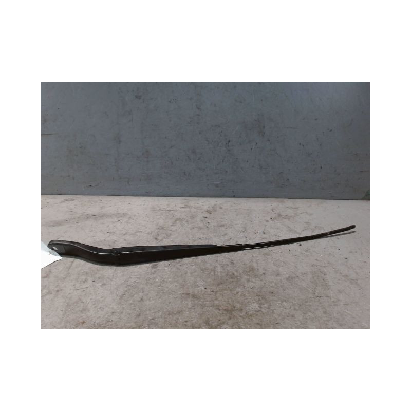 BRAS ESSUIE-GLACE AVANT GAUCHE RENAULT CLIO III 2010-