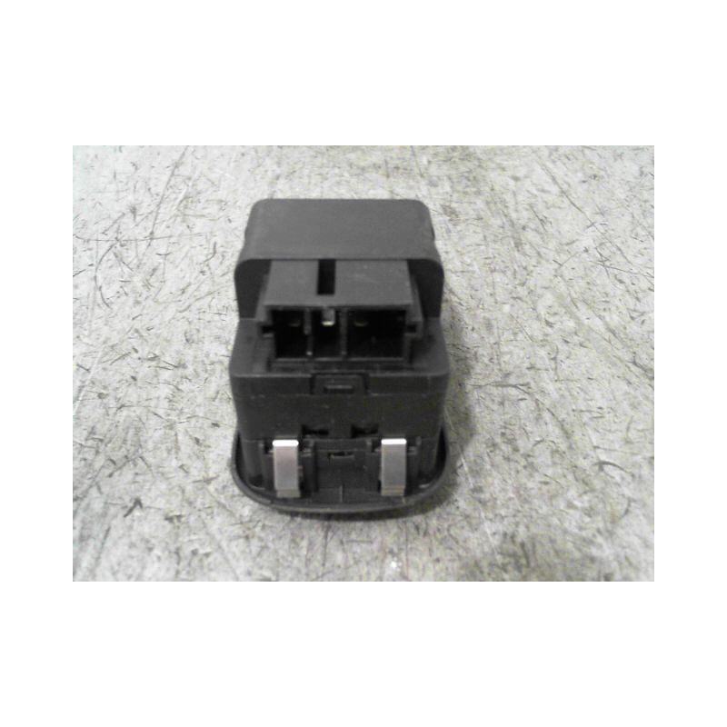 BOITIER IMPULSION LEVE-GLACE PEUGEOT 206 5P