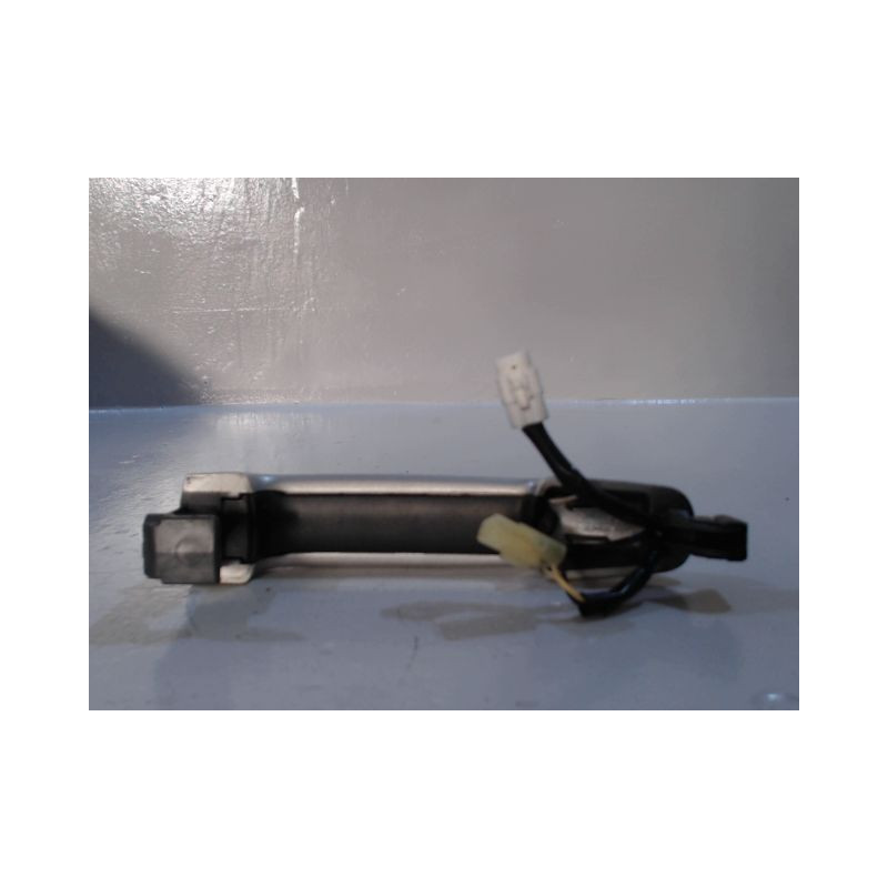 POIGNEE EXTERIEURE PORTE AVANT DROIT SUZUKI SWIFT