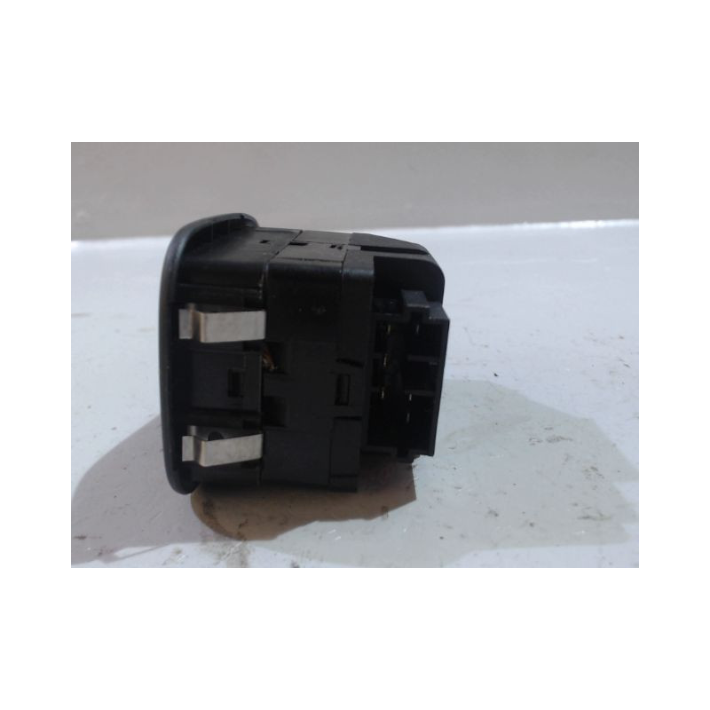 BOITIER IMPULSION LEVE-GLACE PEUGEOT 206 3P