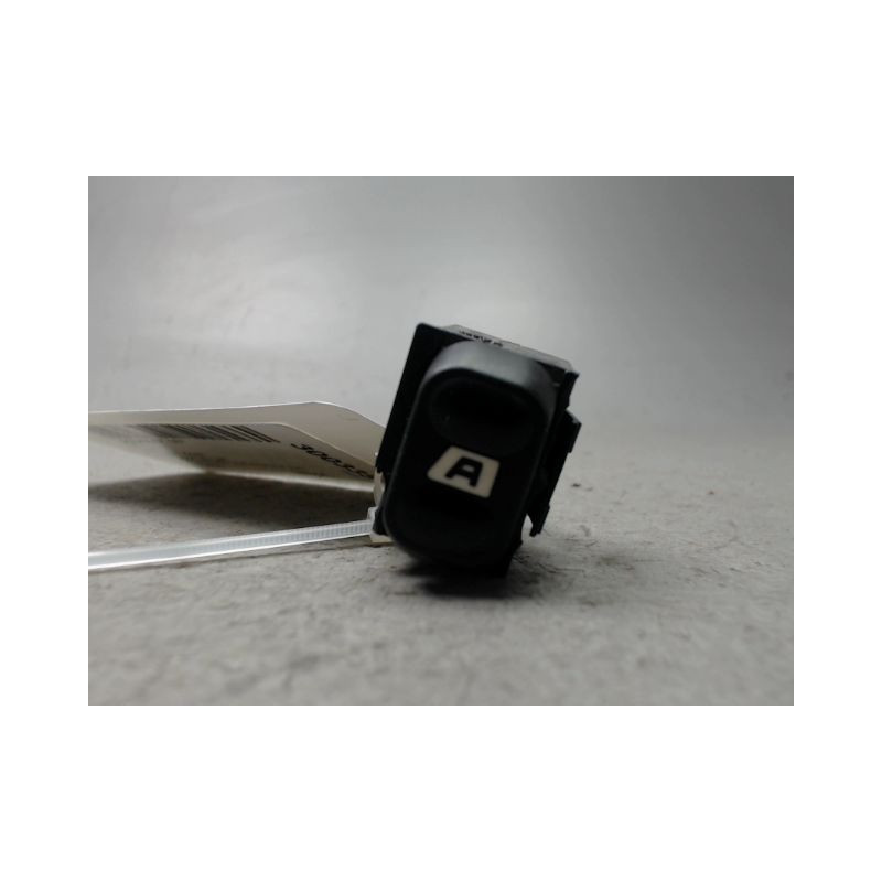 COMMANDE LEVE-GLACE PORTE AVD PEUGEOT 607