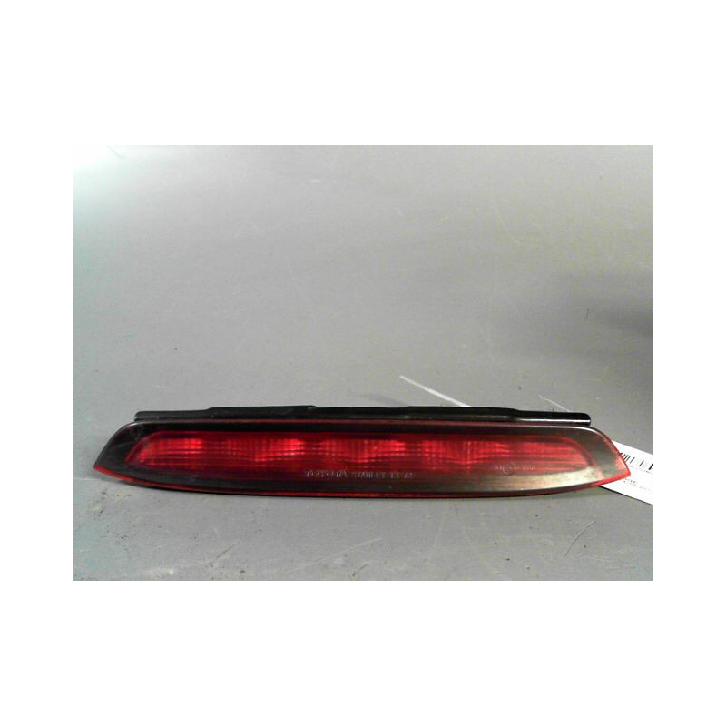 FEUX STOP SUPPLEMENTAIRE TOYOTA COROLLA