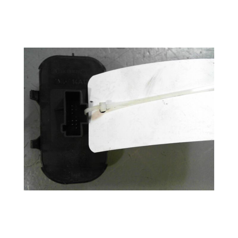 COMMANDE LEVE-GLACE PORTE AVG FORD FOCUS
