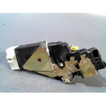 SERRURE PORTE AVANT DROIT VOLVO V40