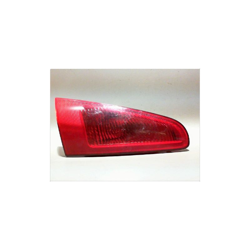 FEU ARRIERE INTERIEUR GAUCHE ALFA ROMEO 147 3P