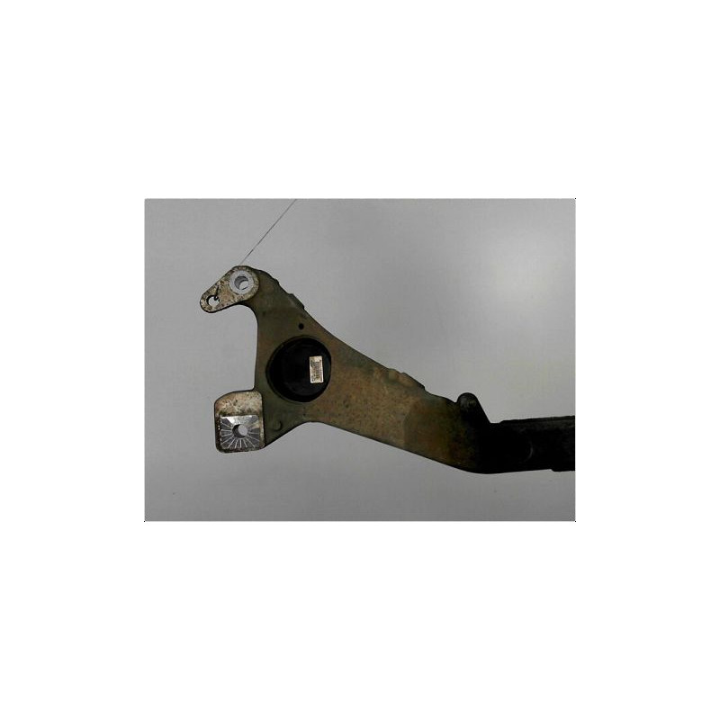 TRAVERSE INFERIEURE ARMATURE AVANT AUDI Q7