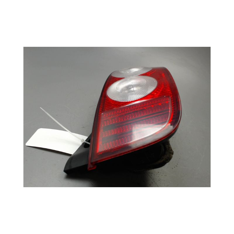 FEU ARRIERE DROIT NISSAN MICRA III Phase 1 2003-2005