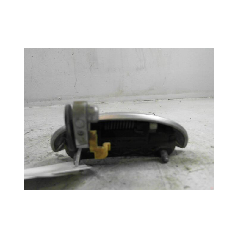POIGNEE EXTERIEURE PORTE AVANT GAUCHE TOYOTA AYGO 5P