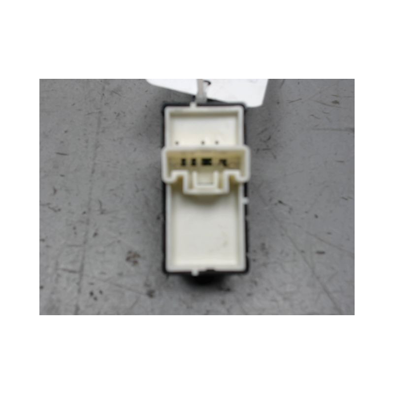 COMMANDE LEVE-GLACE PORTE AVD MAZDA RX8