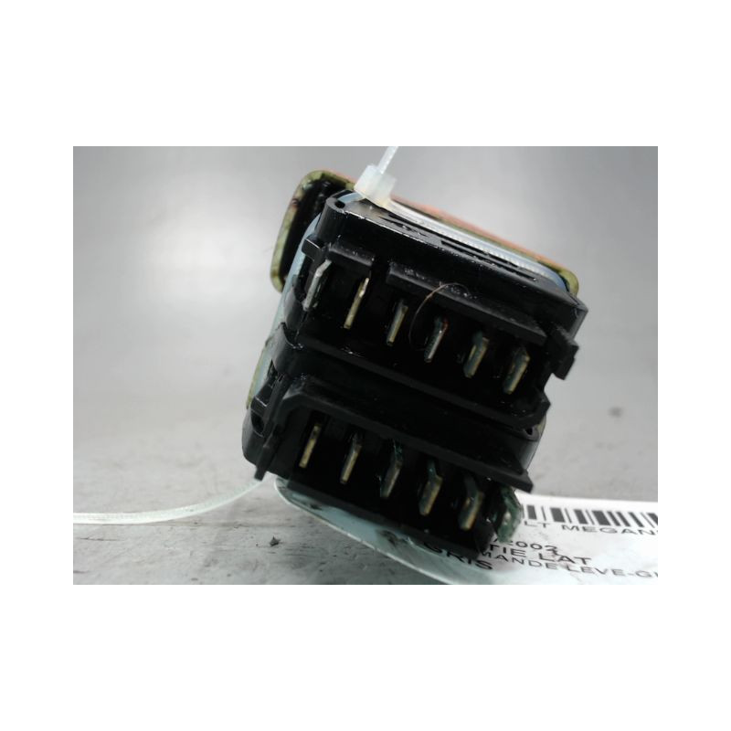 COMMANDE LEVE-GLACE PORTE AVG RENAULT MEGANE
