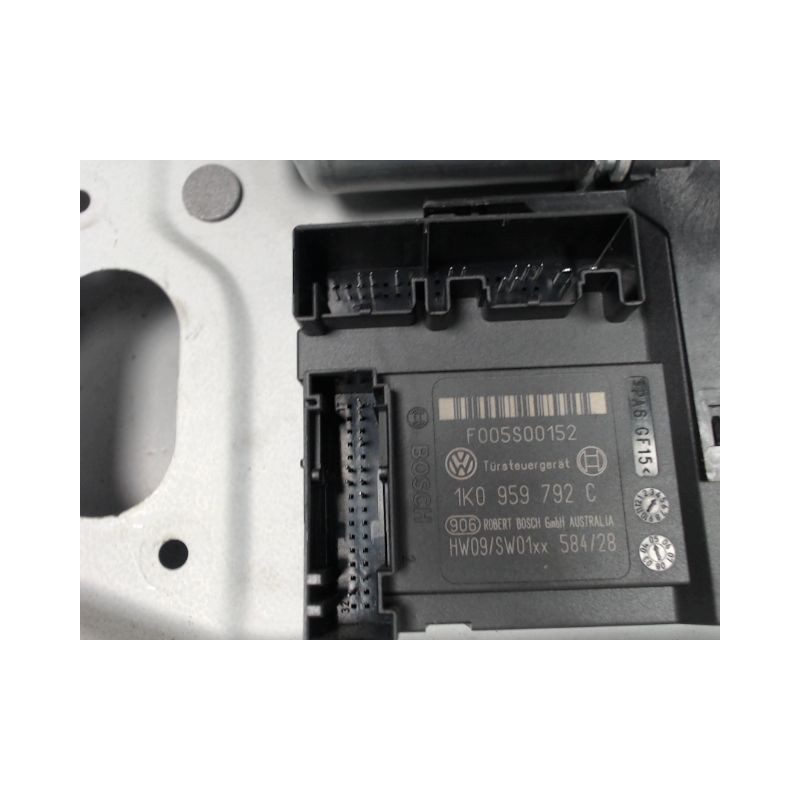 MECANISME+MOTEUR LEVE-GLACE AVANT DROIT VOLKSWAGEN TOURAN