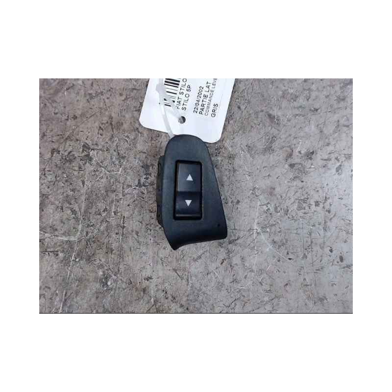 COMMANDE LEVE-GLACE PORTE AVD FIAT STILO 5P