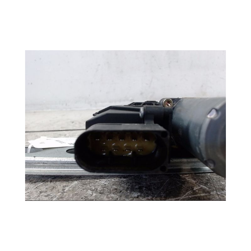 MECANISME+MOTEUR LEVE-GLACE AVANT DROIT MERCEDES CLASSE A 2001 -