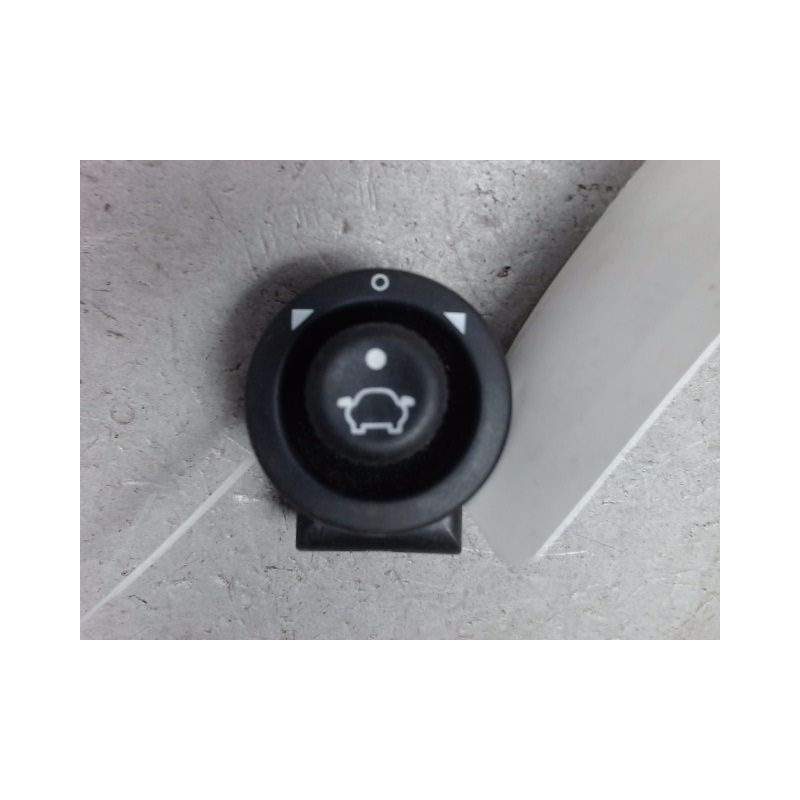 COMMANDE RETROVISSEUR EXTERIEUR ELECTRIQUE FORD FIESTA 02 -05