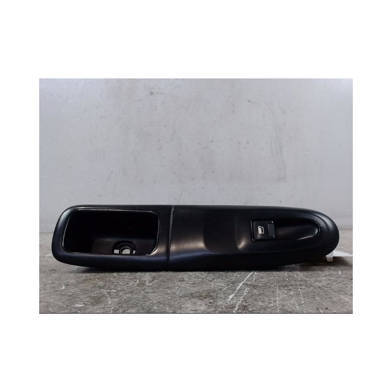 COMMANDE LEVE-GLACE PORTE AVD PEUGEOT 406 99-04
