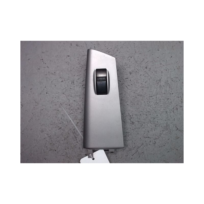COMMANDE LEVE-GLACE PORTE AVD TOYOTA COROLLA 2004-