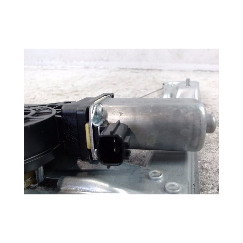MECANISME+MOTEUR LEVE-GLACE AVANT DROIT DACIA SANDERO 2008-