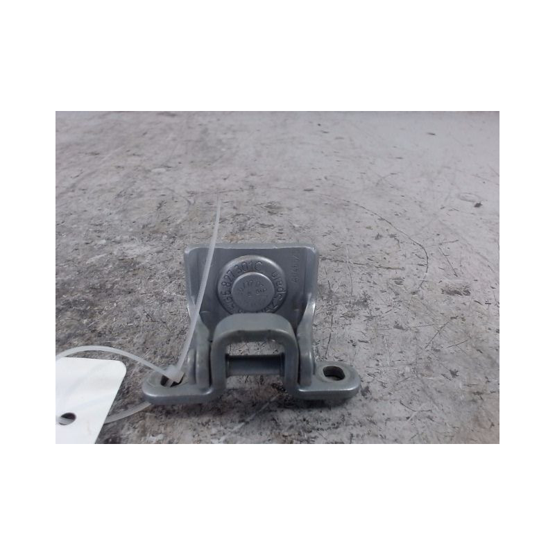 CHARNIERE DROIT HAYON VOLKSWAGEN POLO 2009-